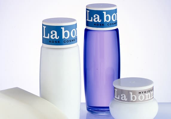 Launch of LA BONNE, KOSÉ´s first premium cosmetic line, which is still sold today