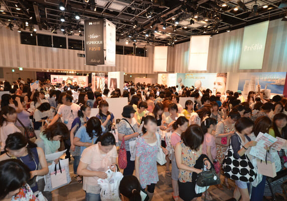 Holding of the first Beauty Festa, an event to spread information about KOSÉ Group cosmetics