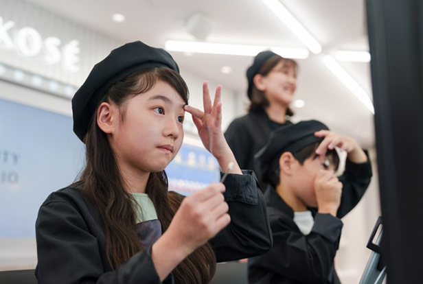 “KidZania Tokyo”, a vocational and social experience facility for children that fosters a rich sense of sensitivity